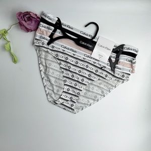 NWT Calvin Klein 3pc Bikini Panty Set